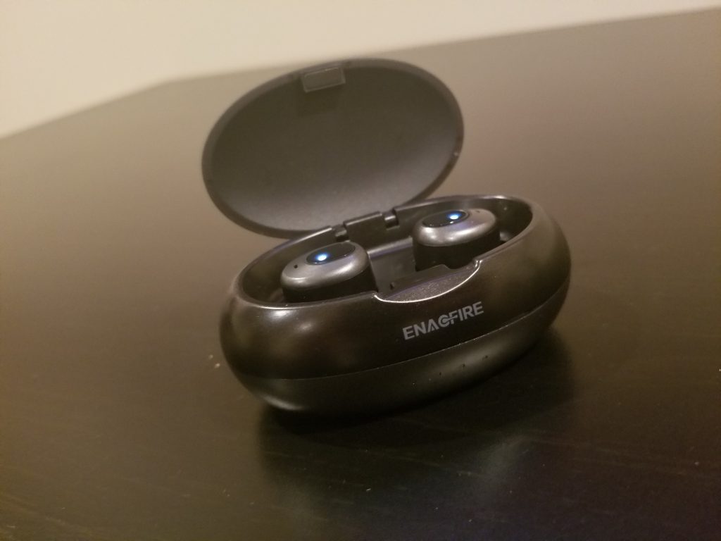 Enacfire E19 Review Full Case and Earbuds