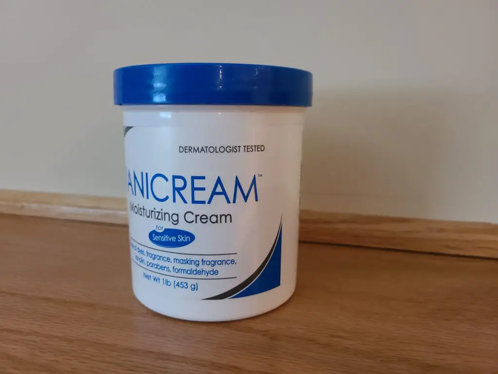 Vanicream review - picture of tub from far away