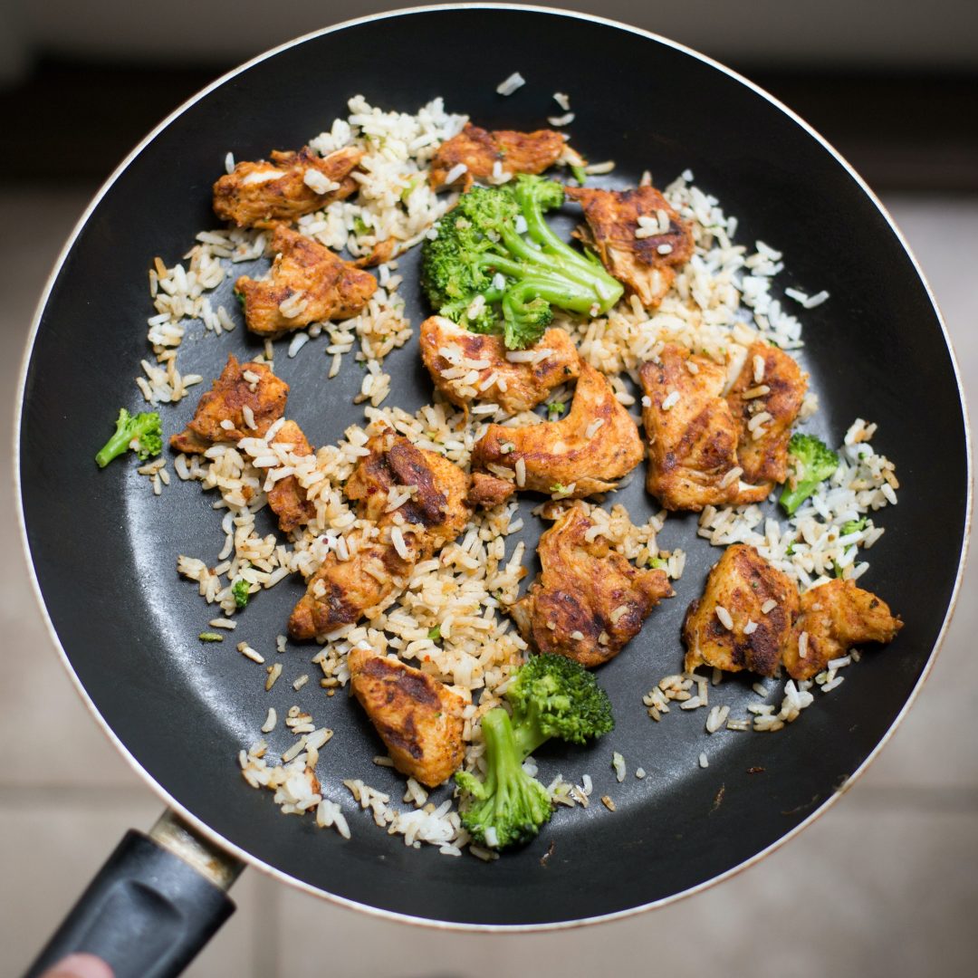 Why Do Bodybuilders Eat Rice and Chicken? – Vekhayn